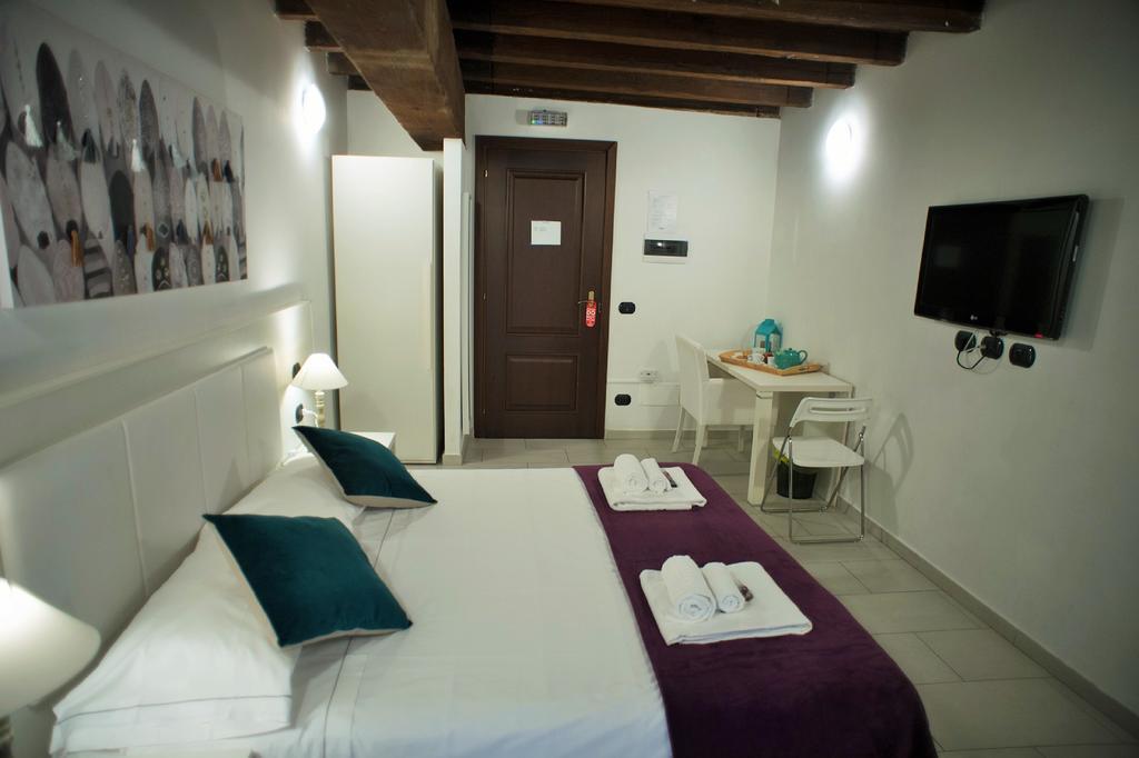רומא Flowers Apartments מראה חיצוני תמונה