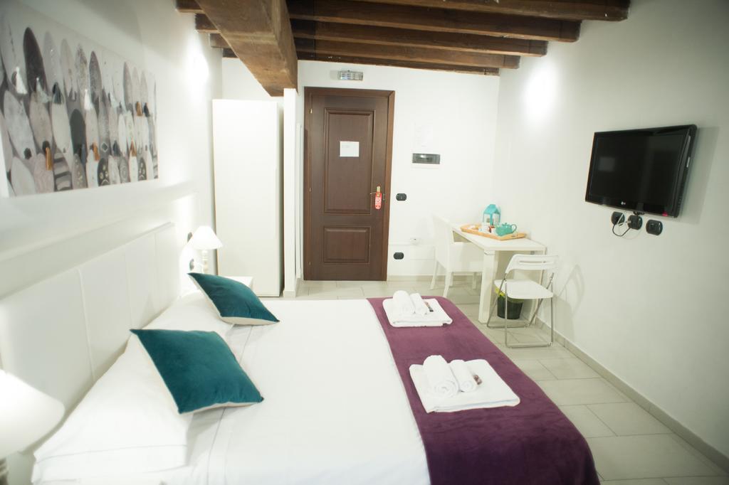 רומא Flowers Apartments חדר תמונה