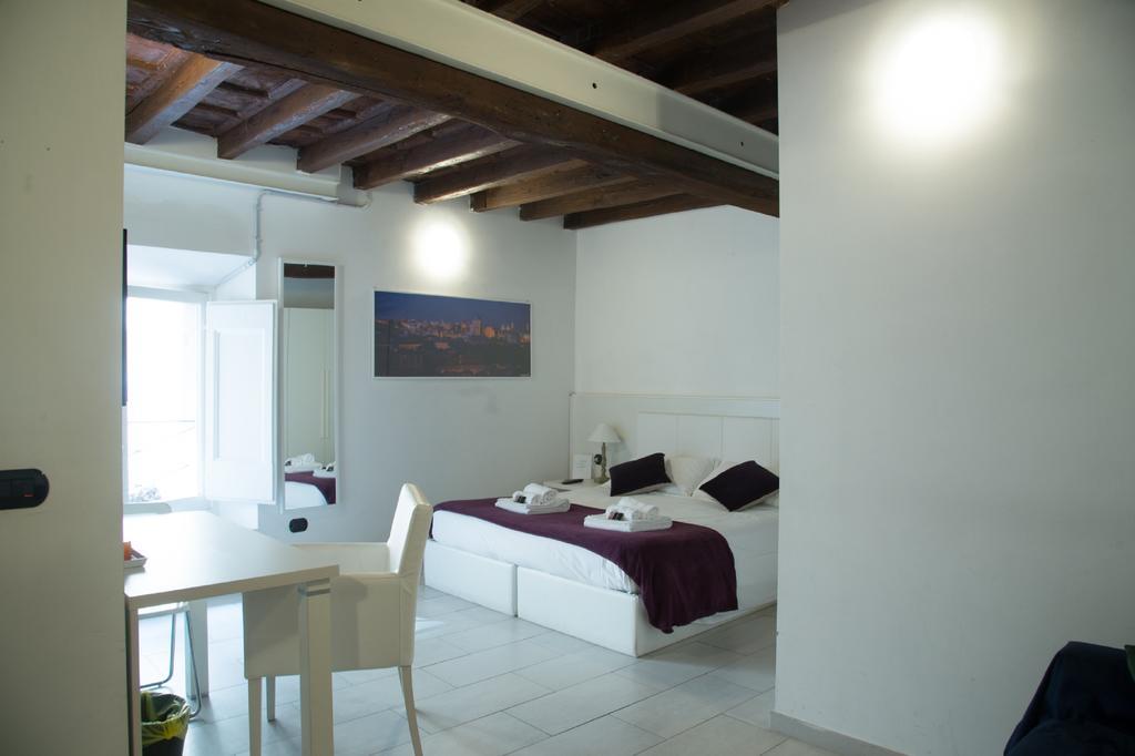 רומא Flowers Apartments מראה חיצוני תמונה