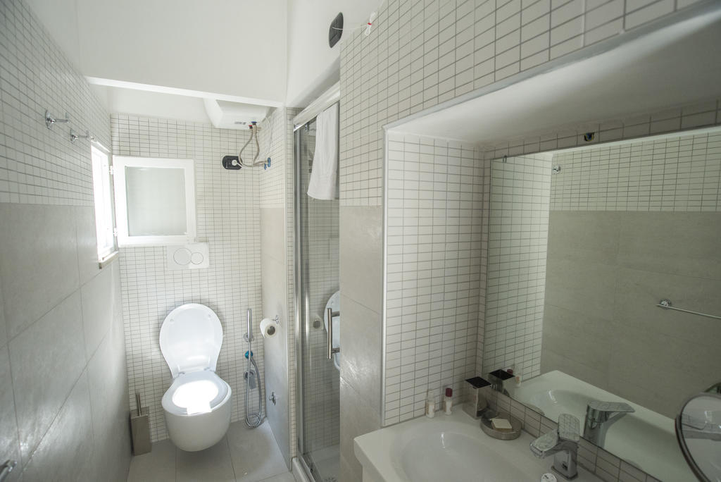 רומא Flowers Apartments מראה חיצוני תמונה