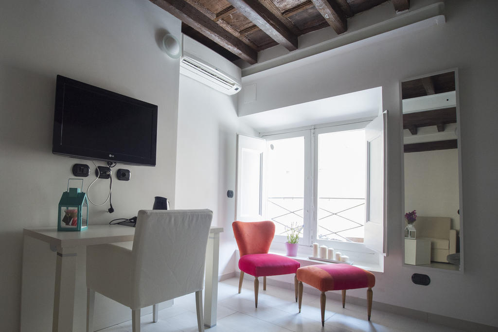 רומא Flowers Apartments מראה חיצוני תמונה