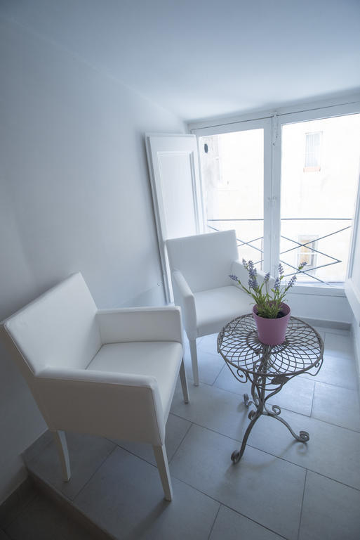 רומא Flowers Apartments מראה חיצוני תמונה
